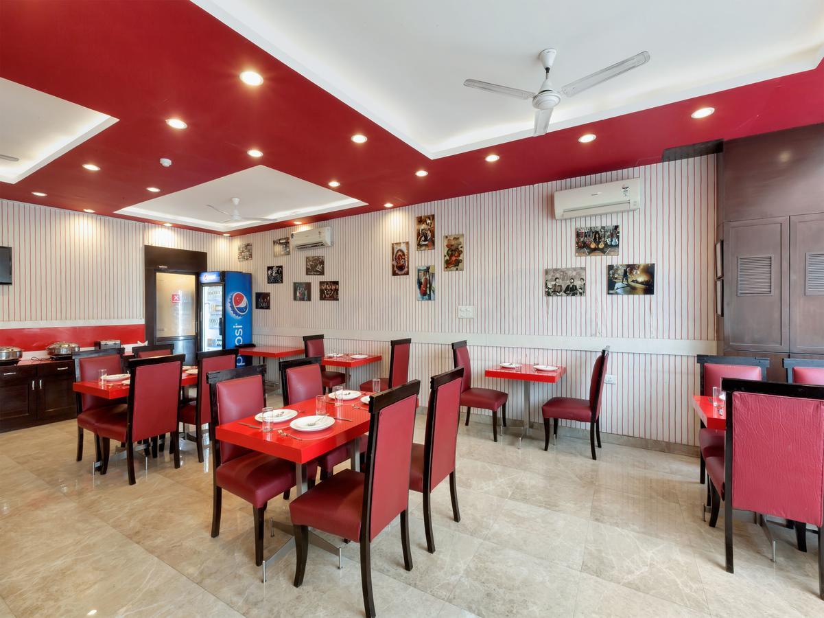 Oyo 9841 The Vivir 1 Hotel Noida Exterior photo