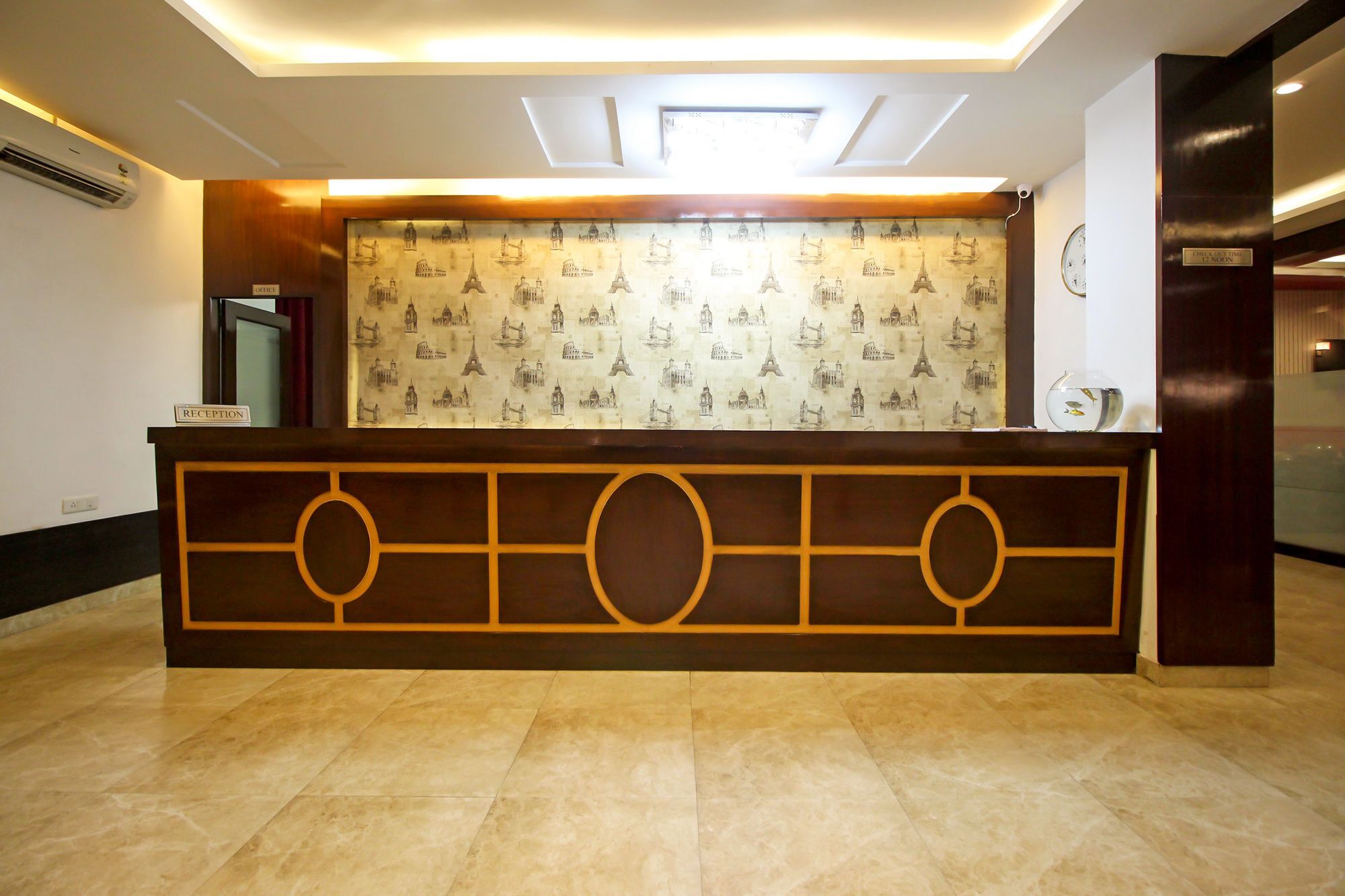Oyo 9841 The Vivir 1 Hotel Noida Exterior photo