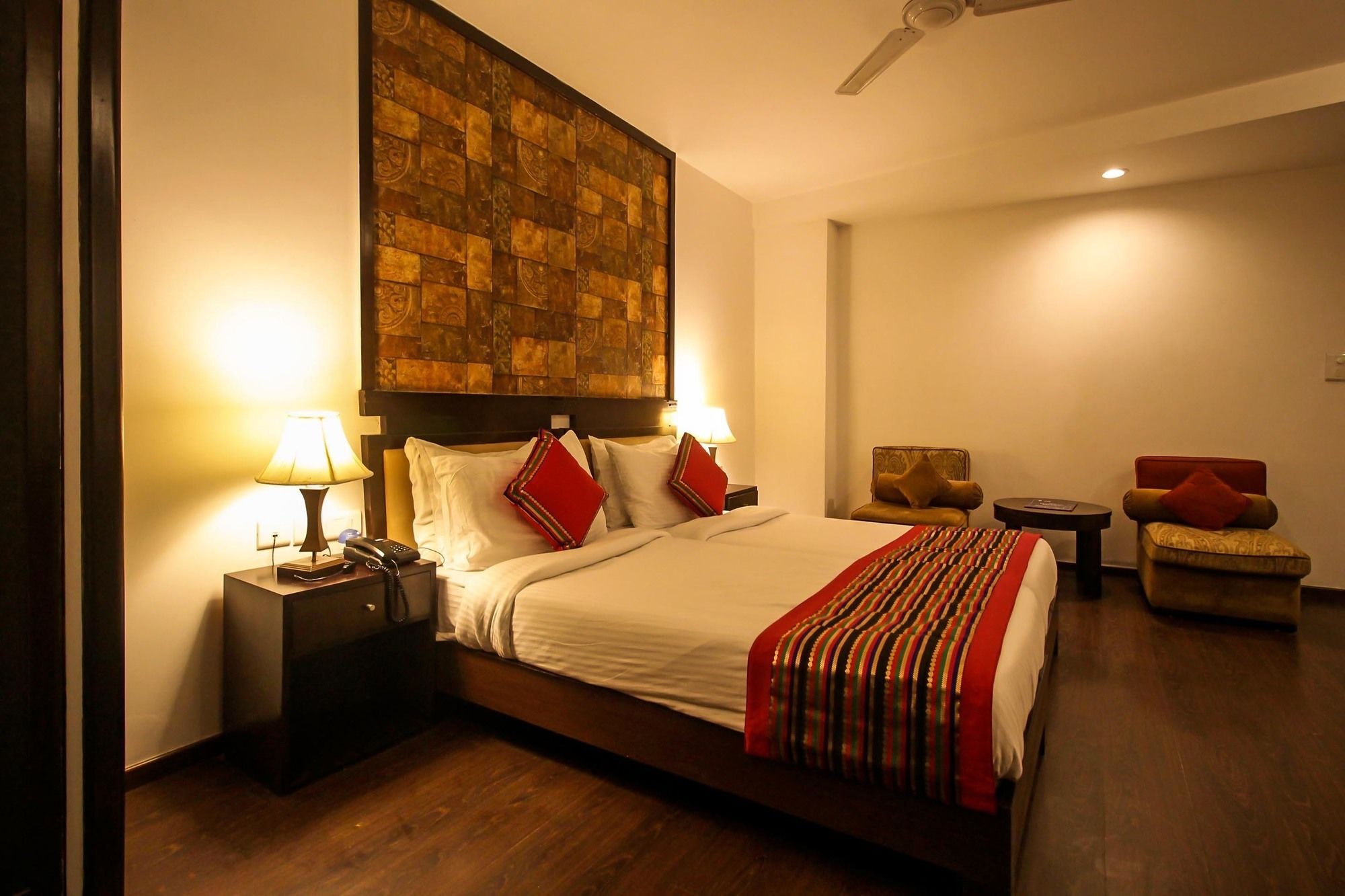 Oyo 9841 The Vivir 1 Hotel Noida Exterior photo